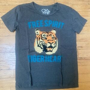 Chaser free spirit tiger heart t shirt. Size small